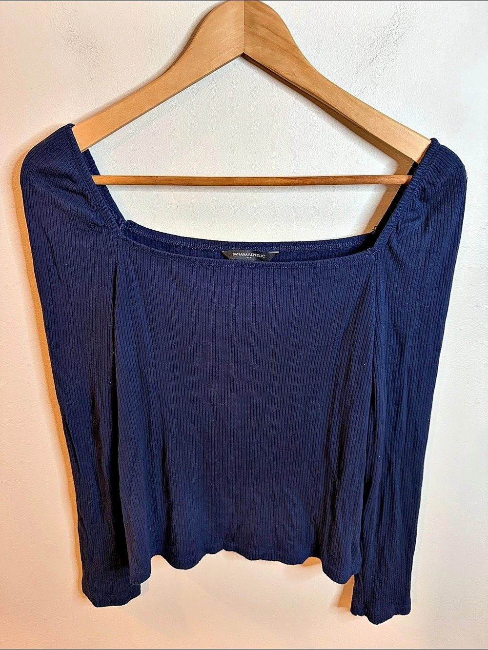 5/$25!! Banana Republic Ribbed Long-Sleeve Square-Neck Top Long Sleeve Top in Bl